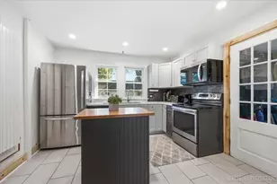 530 E Wilson St, Batavia, IL 60510 - Photo 13