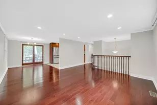 515 Falmouth Ln, Schaumburg, IL 60193 - Photo 5