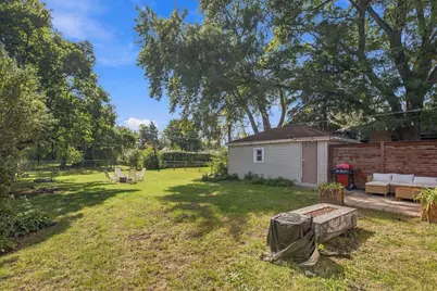 2037 E Touhy Avenue, Des Plaines, IL 60018 - Photo 15
