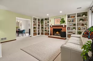 1021 Colony Dr, Crystal Lake, IL 60014 - Photo 9
