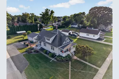 1211 E Broadway Street, Streator, IL 61364 - Photo 1