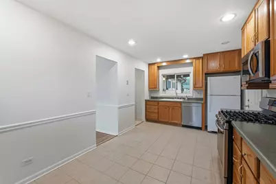 475 Olive Street, Hoffman Estates, IL 60169 - Photo 11