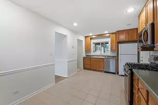 475 Olive St, Hoffman Estates, IL 60169 - Photo 11