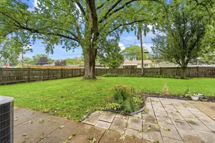 475 Olive St, Hoffman Estates, IL 60169 - Photo 25