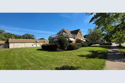 302 Washington Street, Algonquin, IL 60102 - Photo 1
