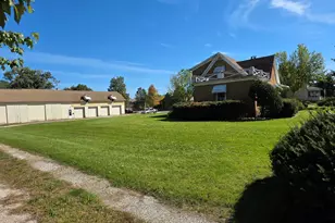 302 Washington St, Algonquin, IL 60102 - Photo 13