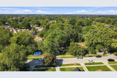 10912 S Komensky Avenue, Oak Lawn, IL 60453 - Photo 3