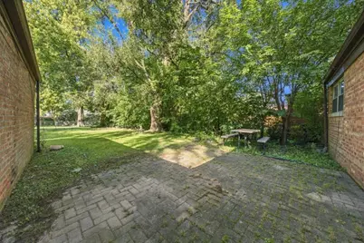 10912 S Komensky Avenue, Oak Lawn, IL 60453 - Photo 11
