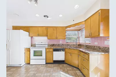 7307 N Karlov Avenue, Lincolnwood, IL 60712 - Photo 15