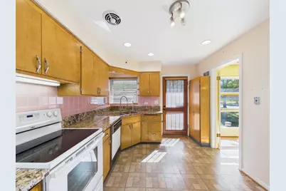 7307 N Karlov Avenue, Lincolnwood, IL 60712 - Photo 19