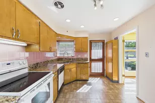 7307 N Karlov Ave, Lincolnwood, IL 60712 - Photo 19