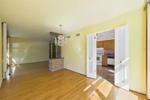 7307 N Karlov Ave, Lincolnwood, IL 60712 - Photo 13