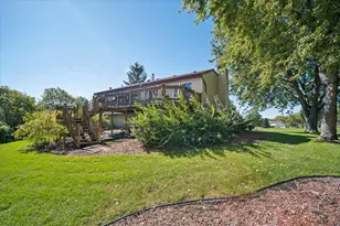 1185 S Apple Tree Ln, Bartlett, IL 60103 - Photo 19
