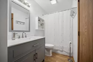 1185 S Apple Tree Ln, Bartlett, IL 60103 - Photo 9