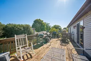 1185 S Apple Tree Ln, Bartlett, IL 60103 - Photo 17