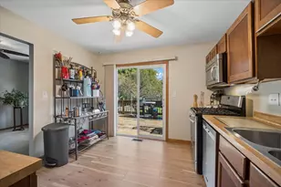 1185 S Apple Tree Ln, Bartlett, IL 60103 - Photo 7