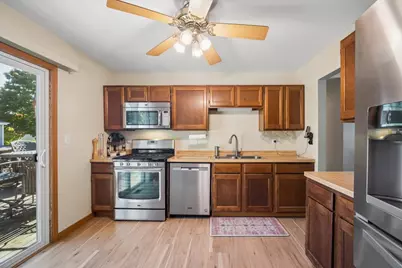 1185 S Appletree Lane, Bartlett, IL 60103 - Photo 5
