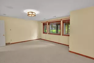 5131 Regents Park Rd, Rockford, IL 61107 - Photo 33