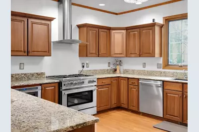 5131 Regents Park Road, Rockford, IL 61107 - Photo 9
