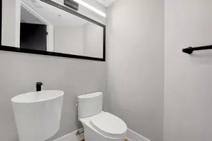 23 N Green St, Chicago, IL 60607 - Photo 17