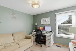 426 Badger Ln, Oswego, IL 60543 - Photo 13