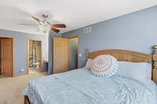 426 Badger Ln, Oswego, IL 60543 - Photo 11