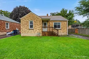 283 S Aldine Ave, Elgin, IL 60123 - Photo 1