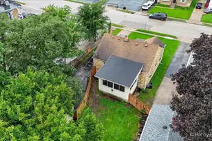 283 S Aldine St, Elgin, IL 60123 - Photo 17