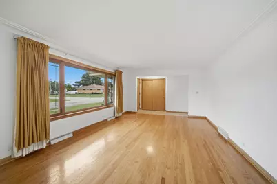 8001 W Balmoral Avenue, Chicago, IL 60656 - Photo 5