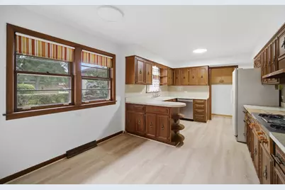 8001 W Balmoral Avenue, Chicago, IL 60656 - Photo 9