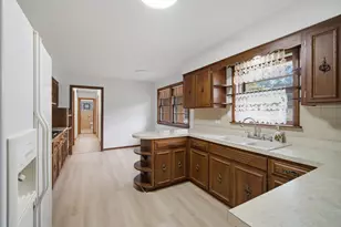 8001 W Balmoral Ave, Chicago, IL 60656 - Photo 7