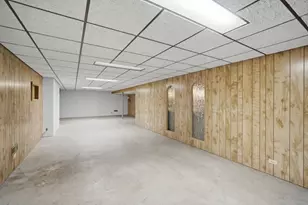 8001 W Balmoral Ave, Chicago, IL 60656 - Photo 15