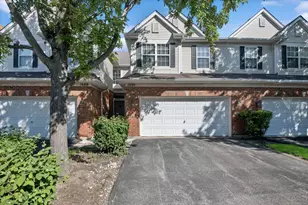 1690 Buckingham Dr, Des Plaines, IL 60018 - Photo 1