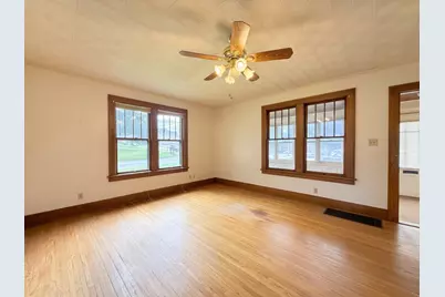 204 E South Street, Woodstock, IL 60098 - Photo 3