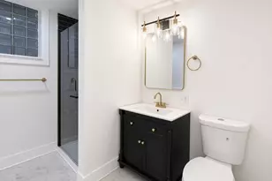 4347 W Irving Park Rd, Chicago, IL 60641 - Photo 11