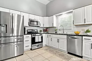 2714 Gilead Ave, Zion, IL 60099 - Photo 7
