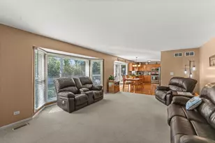 1460 Prairie Crossing Dr, West Chicago, IL 60185 - Photo 15