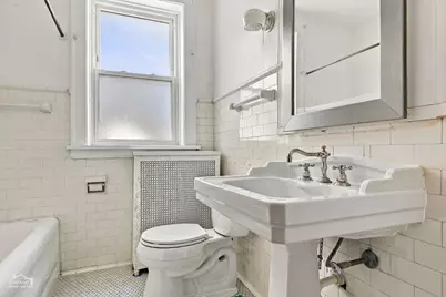 3046 N Davlin Court, Chicago, IL 60618 - Photo 11
