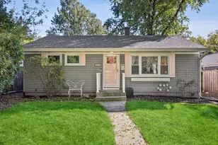 644 W Hinsdale Ave, Hinsdale, IL 60521 - Photo 1