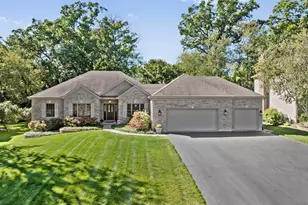 3401 Thunderbird Ln, Crystal Lake, IL 60012 - Photo 3