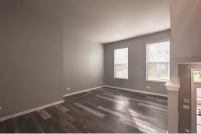 105 Station Park Circle, Grayslake, IL 60030 - Photo 5
