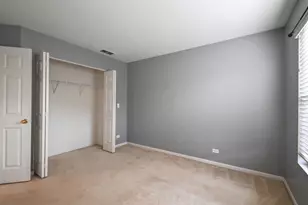 105 Station Park Cir, Grayslake, IL 60030 - Photo 17
