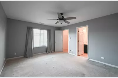 105 Station Park Circle, Grayslake, IL 60030 - Photo 15