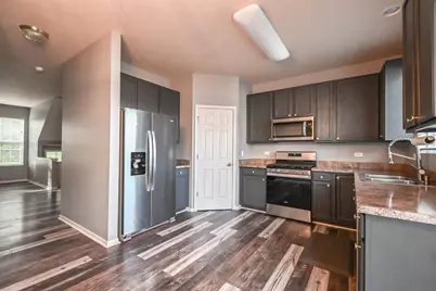 105 Station Park Circle, Grayslake, IL 60030 - Photo 9
