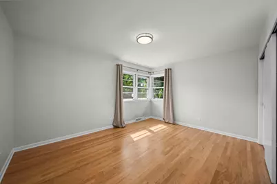 320 N Main Street, Mount Prospect, IL 60056 - Photo 11