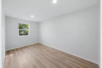 6733 S Throop Street, Chicago, IL 60636 - Photo 17