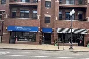 3726 N Lincoln Ave, Chicago, IL 60613 - Photo 1