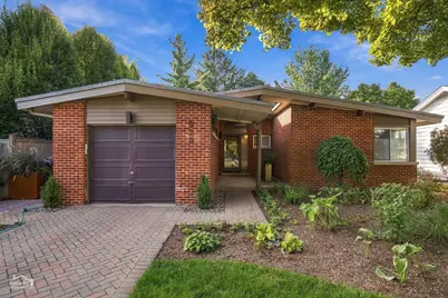 525 Pinecrest Lane, Wilmette, IL 60091 - Photo 1