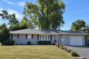 11 Strasma S Dr, Kankakee, IL 60901 - Photo 1