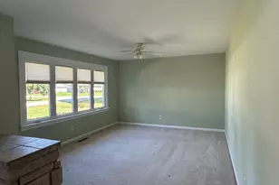 11 Strasma S Dr, Kankakee, IL 60901 - Photo 3
